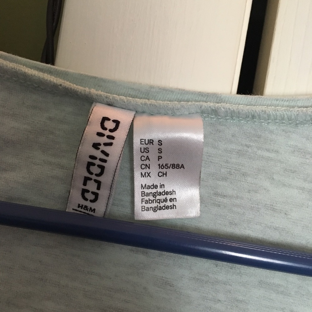 H&M Basic Tee - Picture 2 of 3